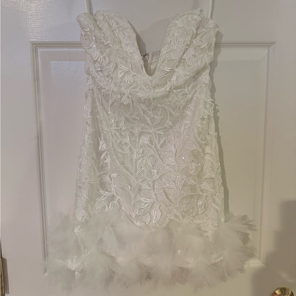 White Strapless Sparkle Ruffle Mini Dress – Size Small